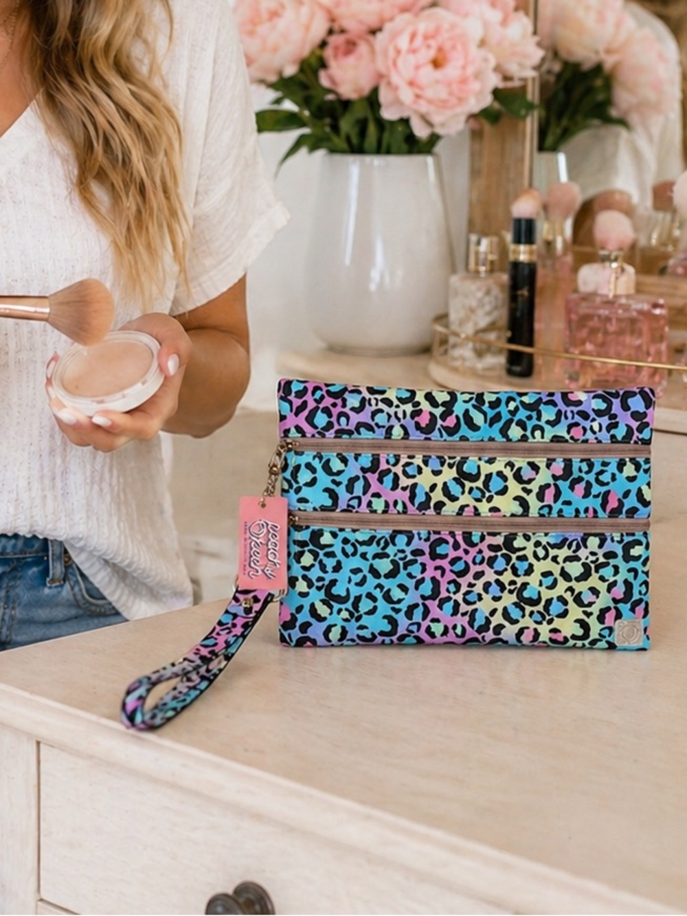 NWT Peachy Keen Versi Bag Neon Leopard Print Wristlet Organizer Pouch